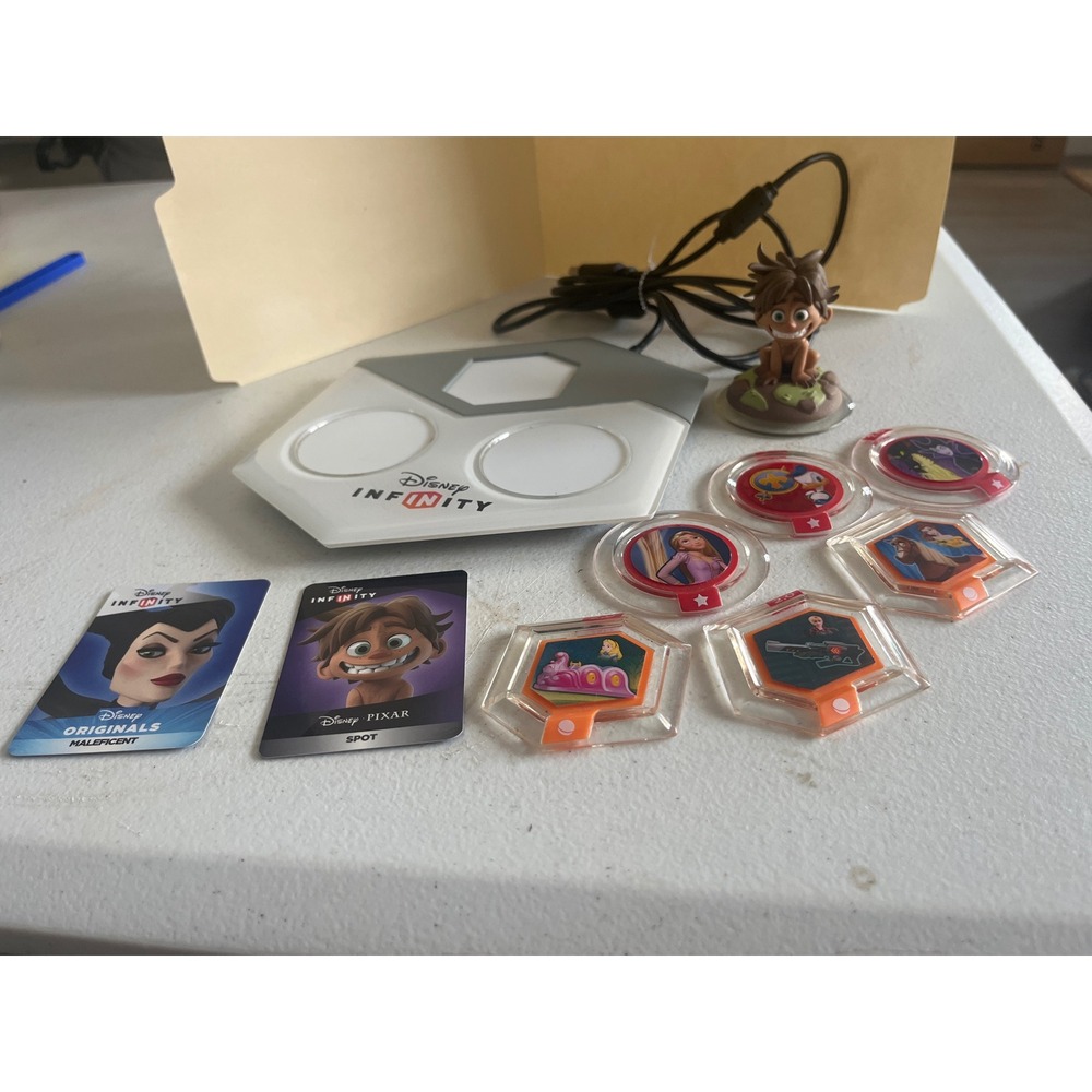 Disney Infinity Base Portal Spot Figure Power Discs and Cards Lot 2.0 3.0